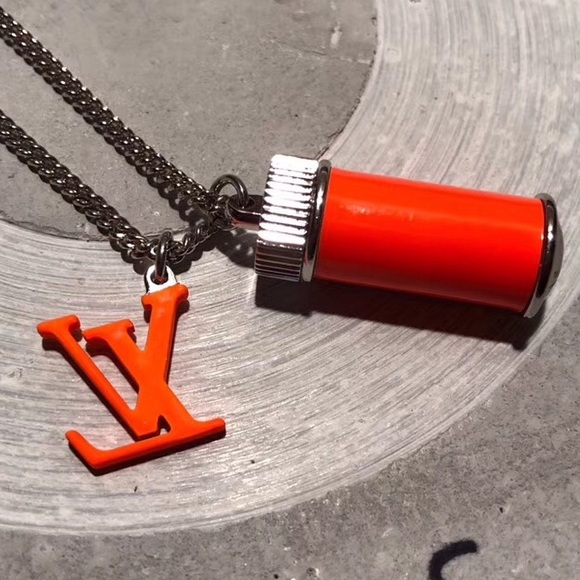 LV FLUO CHARM NECKLACE - Picture 3 of 7